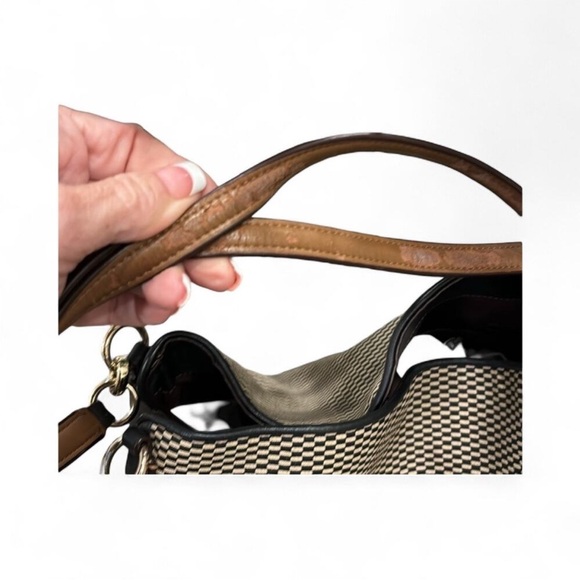 Coach Phoebe Black and Cream Shoulder Bag - Picture 10 of 13